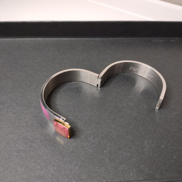 Cute 6.5 Inch Rustic Cuff Hinged Bangle - Picture 6 of 10